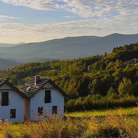 Na Skale Z Widokiem Na Panorame Karkonoszy Alpstuga *