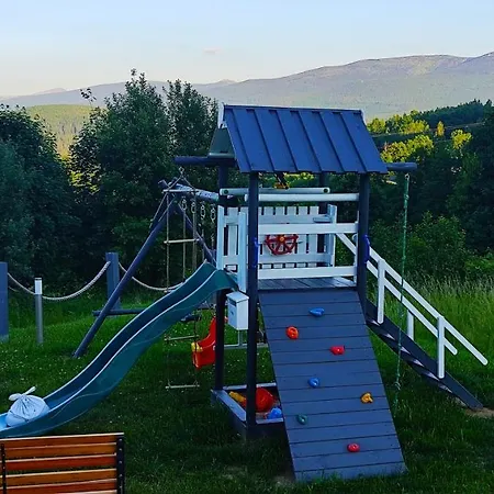 Na Skale Z Widokiem Na Panorame Karkonoszy Alpstuga