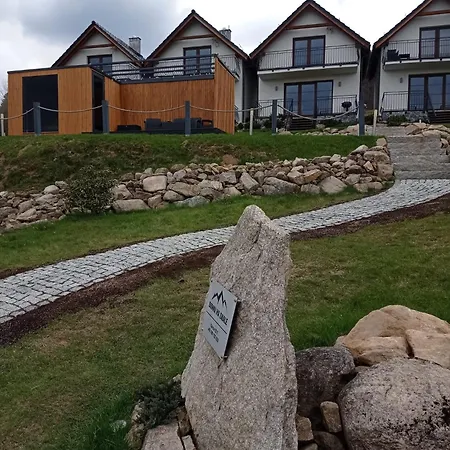 Na Skale Z Widokiem Na Panorame Karkonoszy Alpstuga *