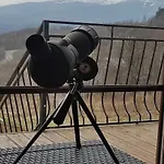 Na Skale Z Widokiem Na Panorame Karkonoszy