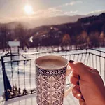 Na Skale Z Widokiem Na Panorame Karkonoszy