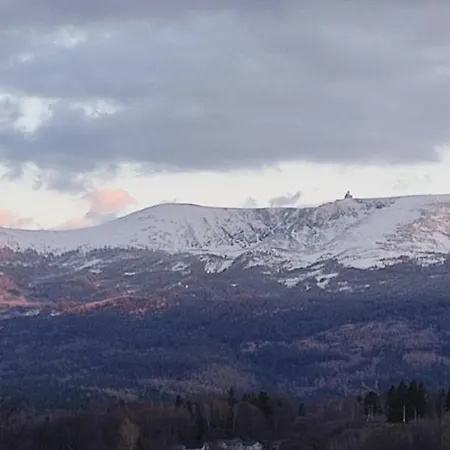 Na Skale Z Widokiem Na Panorame Karkonoszy Σαλέ