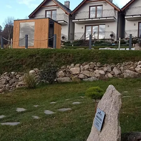 Na Skale Z Widokiem Na Panorame Karkonoszy 木屋 斯克拉斯卡波伦巴