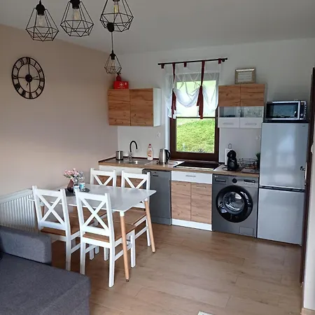 Na Skale Z Widokiem Na Panorame Karkonoszy